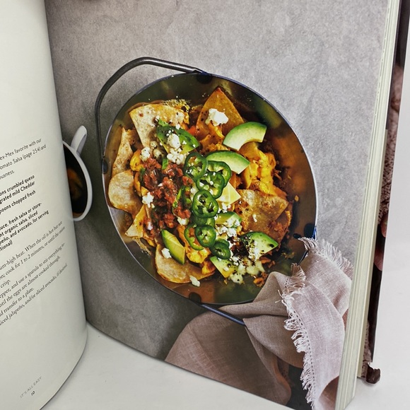 Gwyneth Paltrow IT’S ALL EASY Cookbook First Edition 2016  Hardcover - Picture 9 of 12